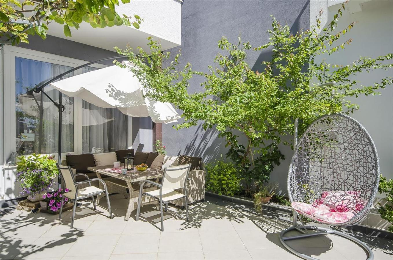 Apartments Keran - By Suites Living Водице Экстерьер фото